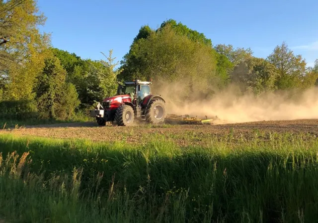 2021-BdG-tracteur-labours